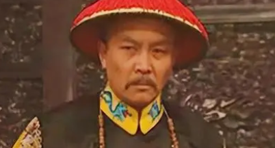 岳钟琪本是清朝大将，那么为什么才3年他就过了巅峰期？