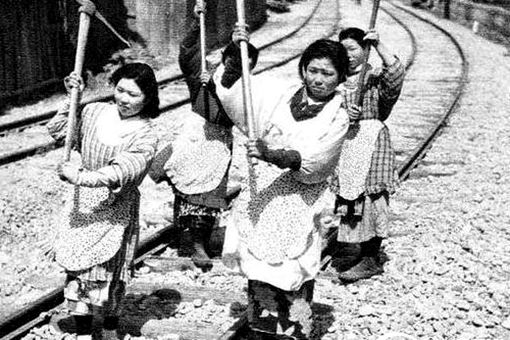 二战结束后日本女人的生活是怎样的